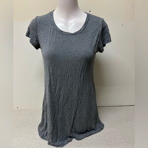 2/$20❤️- SHIRT | Women’s Forever Rose shirt size XL